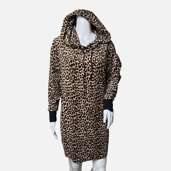 Betsey Johnson Other - Betsey Johnson fleecy hooded nightgown